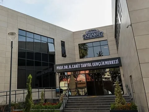 Prof. Dr. H. Cahit Tanyol Gençlik Merkezi