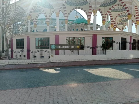 CEMİL MERİÇ BİLGEHANE